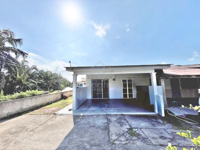 [TANAH LUAS 2,260 sqft] Single Storey, Tmn Kuala Permai, Kuala Sg Baru 1