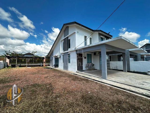 Corner lot 1.5 tingkat Bandar Astana 1