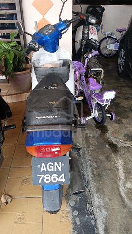 Motorcycle  - photo 3 of 4