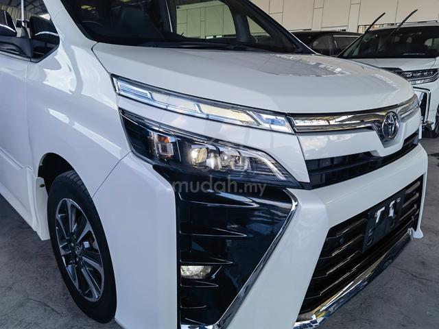 2021 Toyota VOXY 2.0 ZS KIRAMEKI III (A) - 3