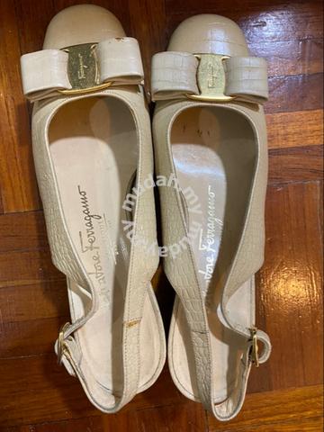 salvatore ferragamo second hand