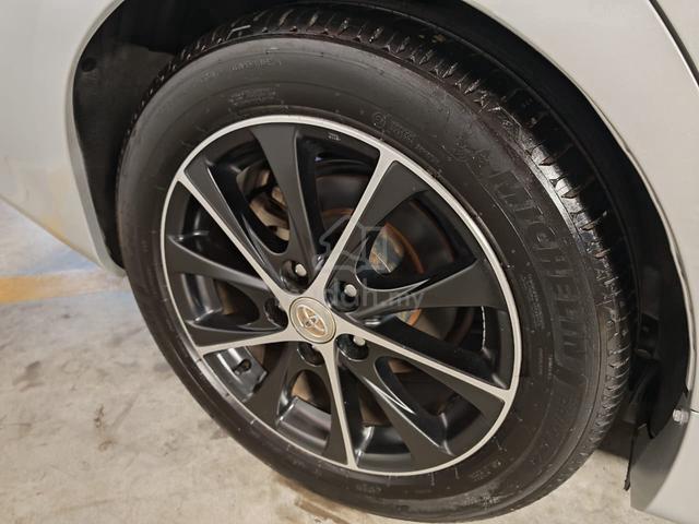 2016 Toyota Camry Hybrid 2.5(A)BolehLoanBank/Kedai - 3