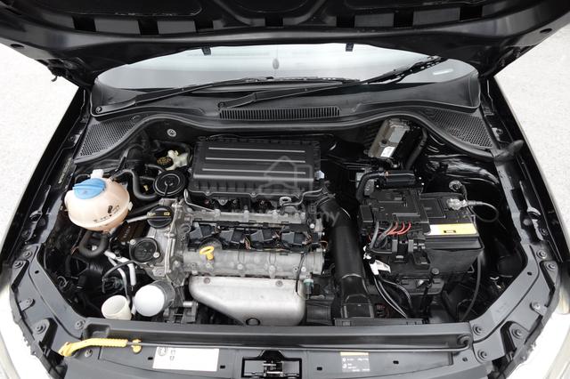 Volkswagen POLO SEDAN 1.6 (CKD) (A) *WARRANTY - 5
