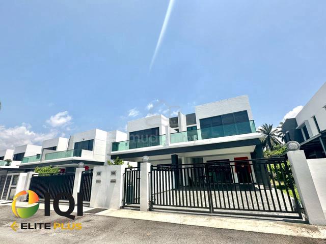 Sanctuary Ridge Phase 4 🩵 2-sty Semi D | Gated guarded Alma Bm 1