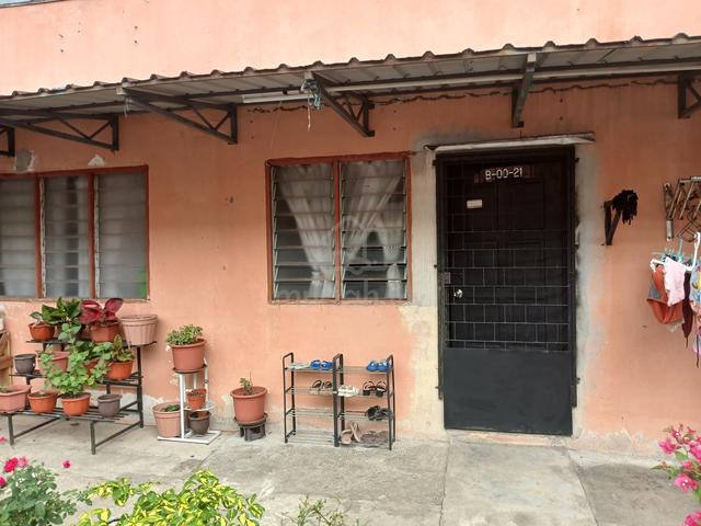 Taman Putra Budiman Flat 1