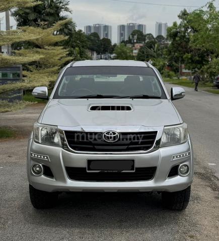 2015 Toyota HILUX 2.5 G VNT DOUBLE CAB (A) - 1