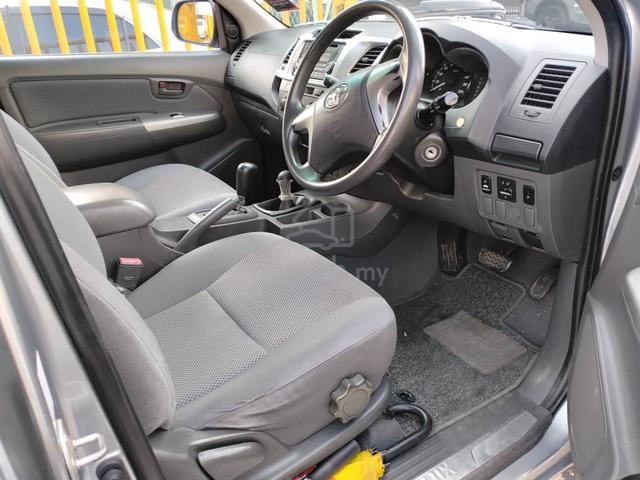 2012 Toyota HILUX 2.5 G VNT FACELIFT (A) - 4