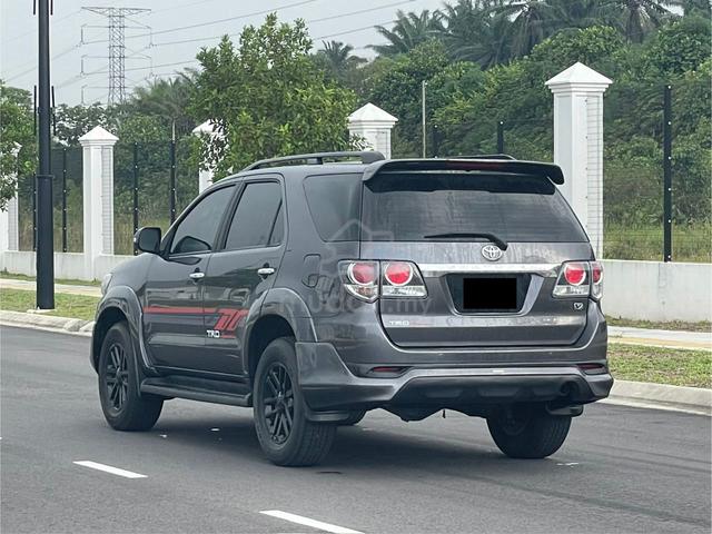 -2015 Toyota FORTUNER 2.7 V TRD PETROL Full Loan - 5