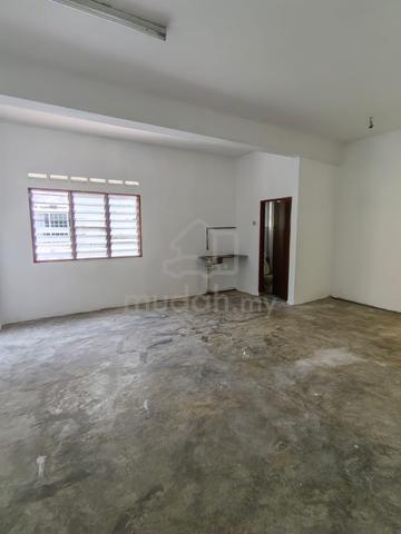 Shoplot Taman Melaka Raya near Mahkota Parade, Jonker Street, Mcd 1