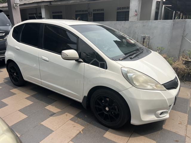 2013 Honda JAZZ 1.3 (HYBRID) FACELIFT (A) - 1