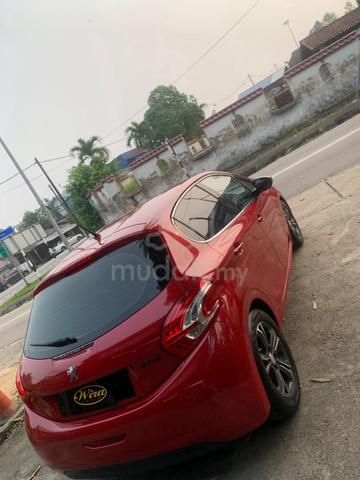 2014 Peugeot 208 1.6 VTI ALLURE (A) - 4