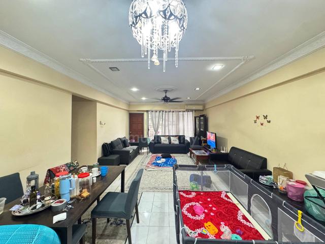 Puteri Court 1
