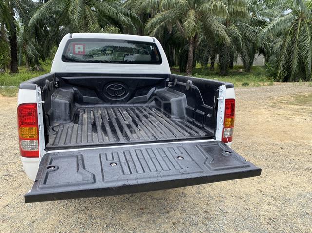 2011 Toyota HILUX 3.0 G DUAL CAB (A) - 4