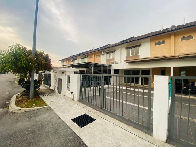 Double Storey Terrace Jalan Galaksi Bandar Mahkota Banting 1