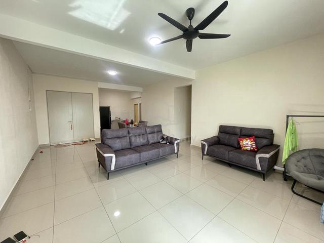 Master room for rent at Royale Infinity with private 🛁bathroom 1