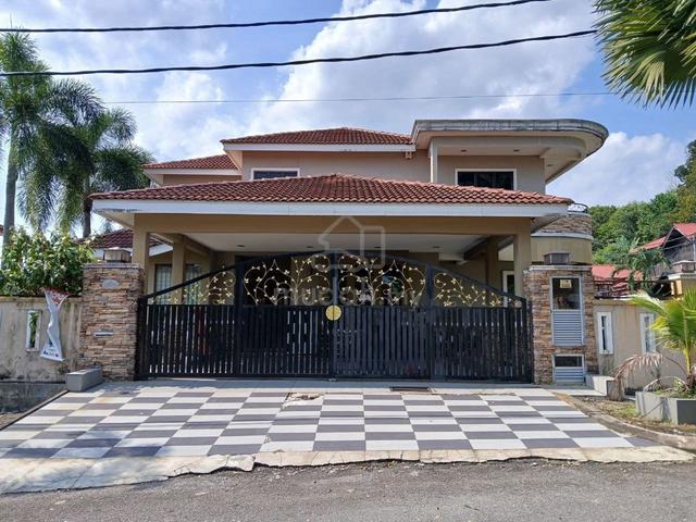 EXCLUSIVE CORNER LOT BUNGALOW Fully Furnished, Extended 1