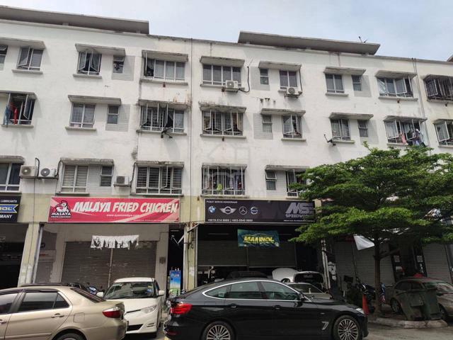Dataran Otomobil Apartment 1