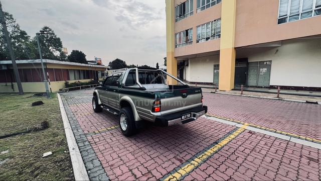 2002 Mitsubishi STORM 3.0 GLS (A) - 3