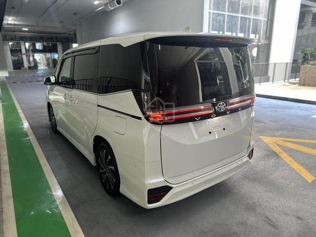 2022 Toyota VOXY 2.0 S-Z (A) - 3