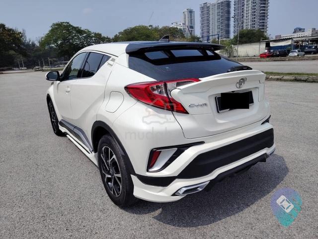 Toyota C-HR 1.8 (A) SUPER TIPTOP 1 OWNER ONLY - 4