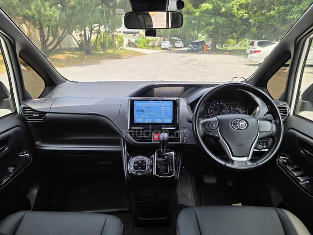 2022 Toyota VOXY 2.0 1Y-WARANTY LEATHER SEAT 1OWR - 2