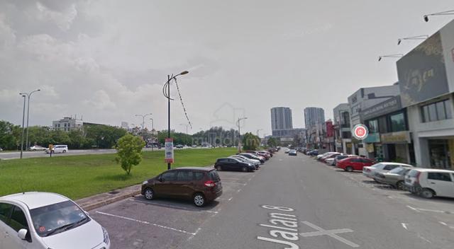 Facing Main Road GF + Basement Available June Seri Bangi For Rent 3
