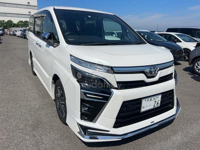 2021 Toyota VOXY 2.0 ZS KIRAMEKI III MODELISTA KIT - 1