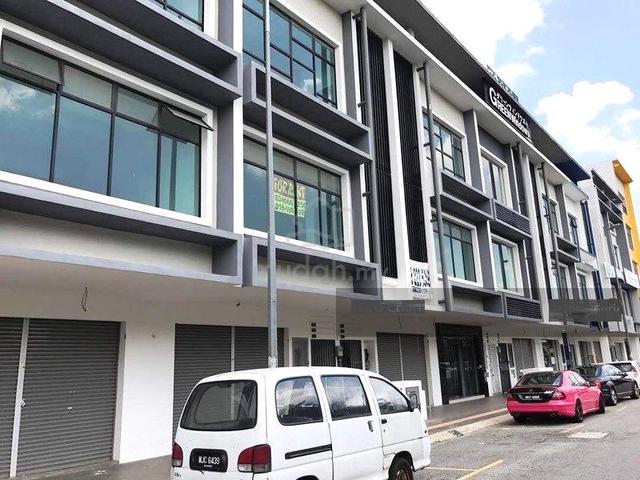 FREEHOLD 3 Storey Shop Lot @ Bandar Bukit Puchong Facing Main Road 1