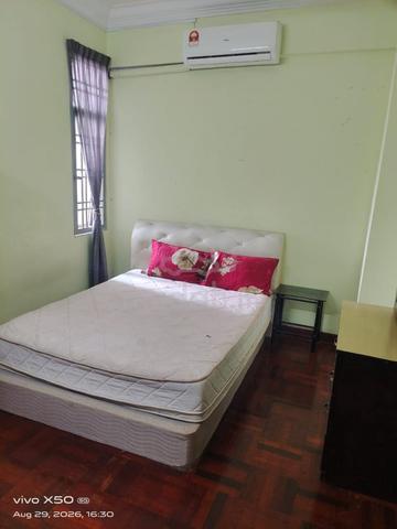 Fully Furnished Selangor Bandar Sunway Middle Room For Rent 1