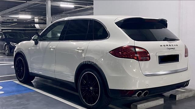 2011 Porsche CAYENNE 4.8 S 958 (A) - 2