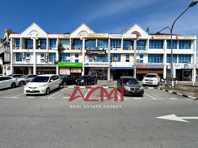 Facing Mainroad 3 Storey Shoplot at Saberkas Miri 1