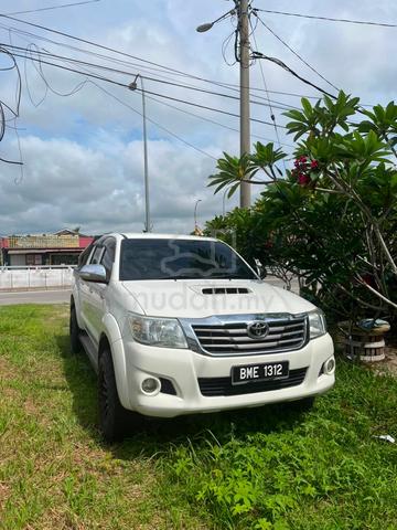 2013 Toyota HILUX 2.5 G VNT (A) - 1