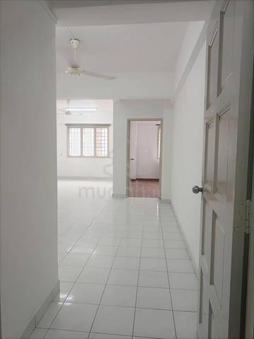 Persiaran Tanjung Apartment 1