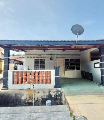 [RENOVATED ENDLOT] Single Storey, Taman Kebaya, Alor Gajah, Melaka 1