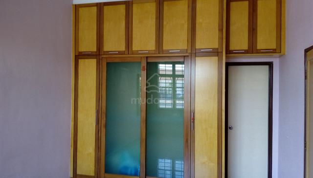 1.5 storey House Zapin 5 1