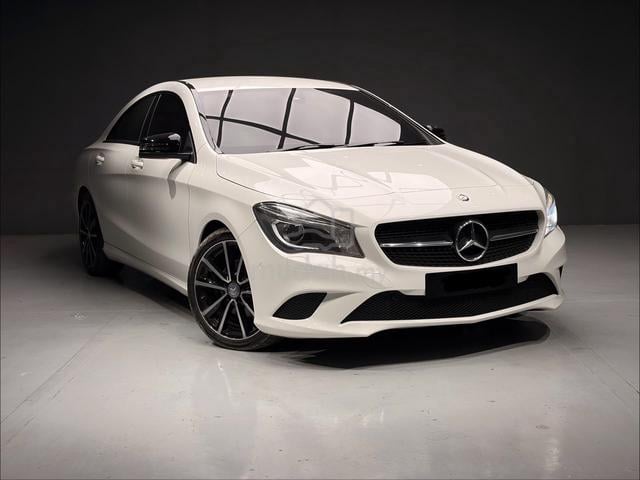 2016 Mercedes Benz CLA200 1.6 COUPE (A) - 1