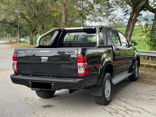 Toyota HILUX 2.5 G VNT FACELIFT (A) 4X4 [WARRANTY] - 2