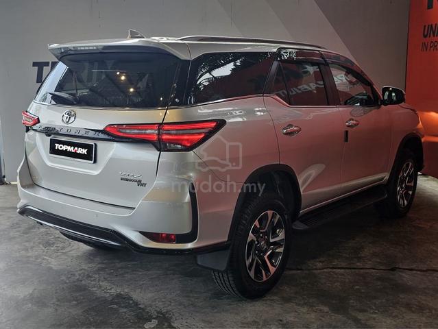 2025 Toyota Fortuner 2.8 VRZ 4WD PRE-REG 17KM - 4