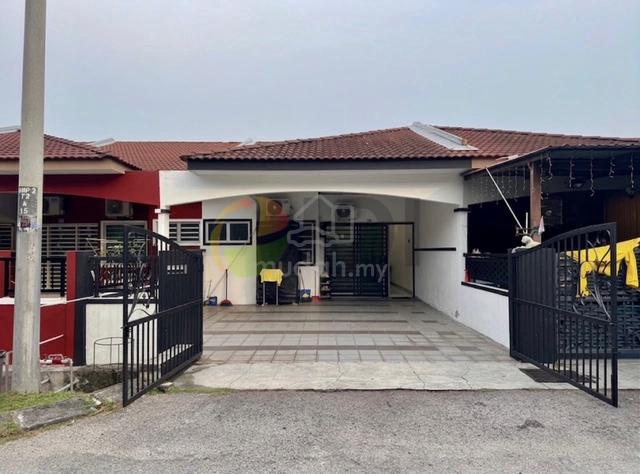 Rumah open facing renovated di Desa Manjung Point Seri Manjung 1