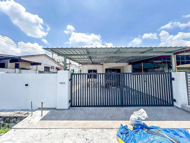 END LOT REFURBISHED 1 Storey Terrace Taman Telipot 3A, Bukit Sentosa 1