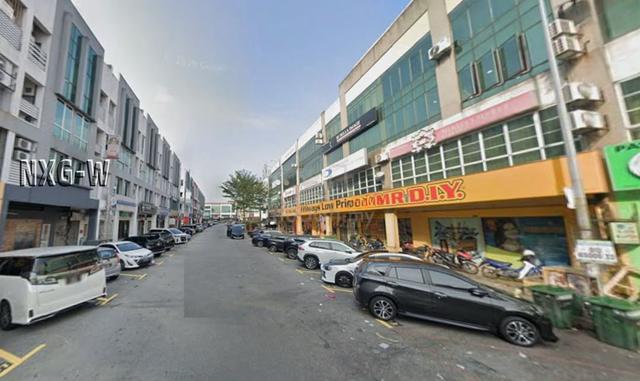 Prime Location 33x80 3rd Floor Endlot Shoplot Bandar Puteri Puchong 1