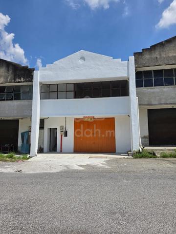 Newly Renovated 1½ Storey Shop Lot For Rent @ Bukit Sentosa, Rawang 1