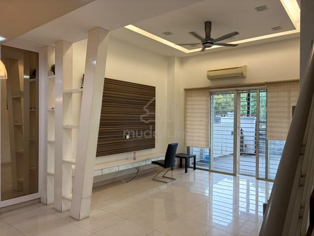 2 Storey TAMAN PUTRA PRIMA 8B Puchong, Actual, Freehold, FULLY RENO 1