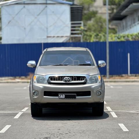 New Paint‼️ 2010 Toyota HILUX 2.5 G FACELIFT (A) - 3