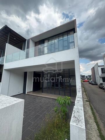 Bandar Pulai Jaya, Cube 176, endlot 24x65ft big size house for Sale 1