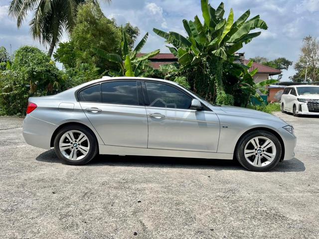LOAN KEDAI 2014 Bmw 320i M SPORTS 2.0 F30 LikeNEW - 4