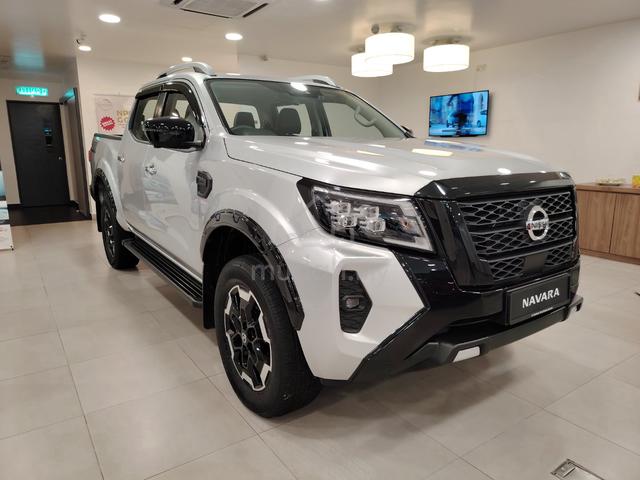Nissan Navara 2.5L VL  - 1