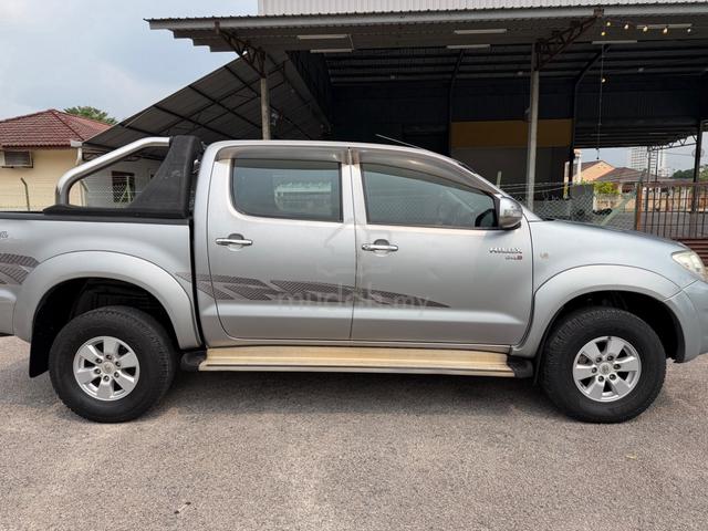 Toyota Hilux 2.5 G 4x4 Manual - 2