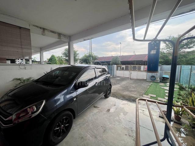 Taman Bentara Telok Panglima Garang 1.5 Storey Terrace House 4 Rooms 1