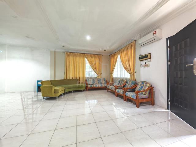 Double Storey Terraced House coner for sale 1